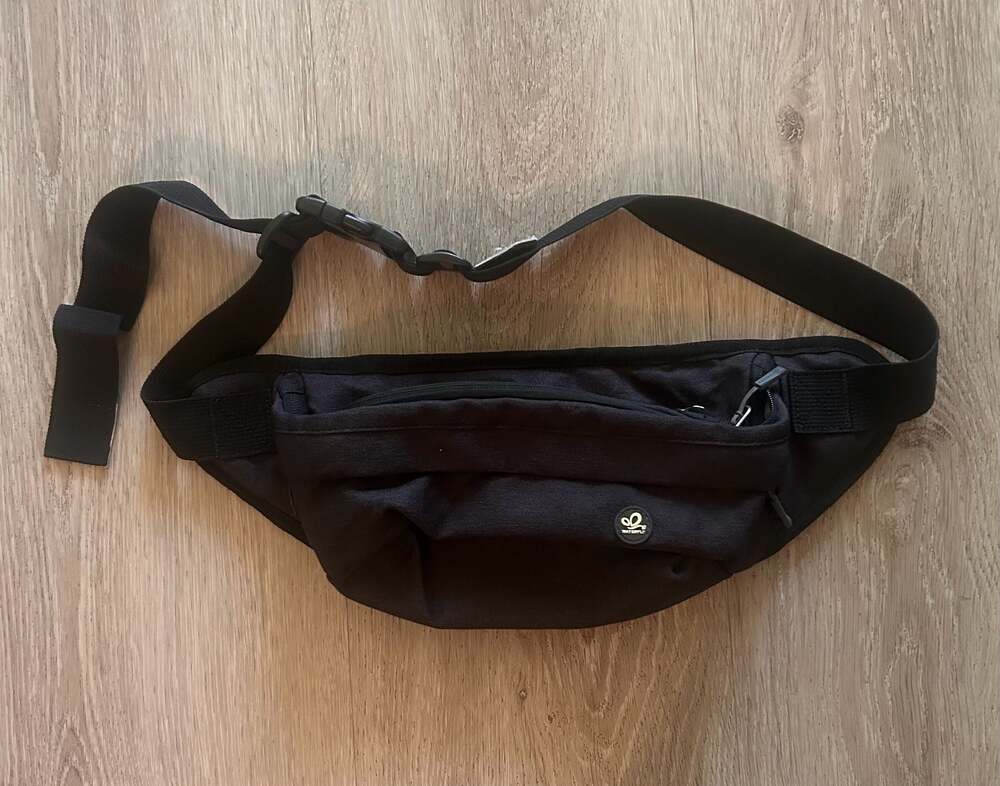 Waterfly Utility Lifestyle Waist Bag Black Fanny Pack with Headphone Port